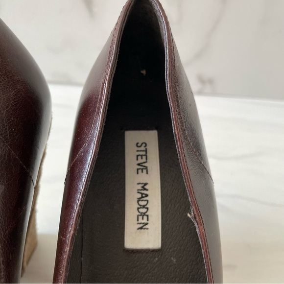 Steve Madden Leather Wedges- Small Buckle Front- Cognac Brown- Size 6 - Picture 2 of 10